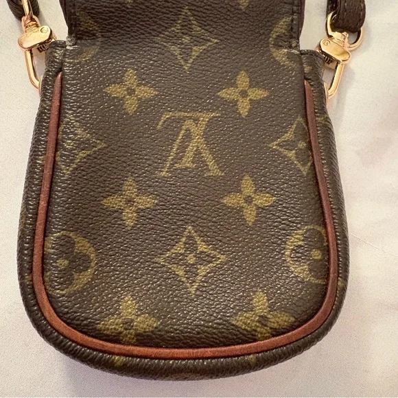 Louis Vuitton VINTAGE Mini Pouch (professionally repaired; read details) - Picture 11 of 14